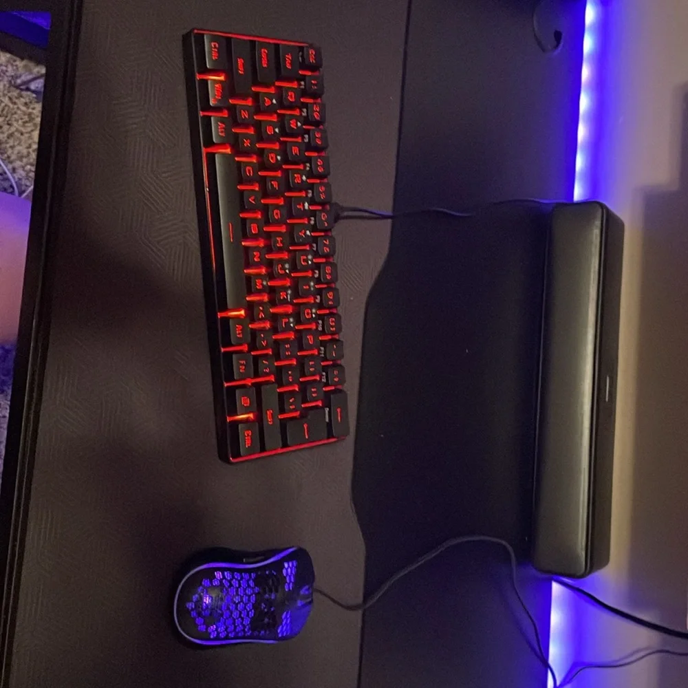 I’m selling to make a little money to up my setup. Really cool key board love it